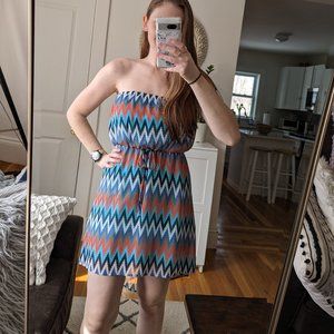 Strapless patterned dress